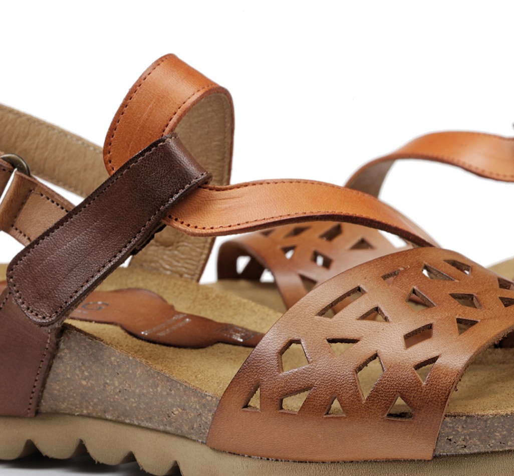 SUMMER D8157 Sandale de coin brun